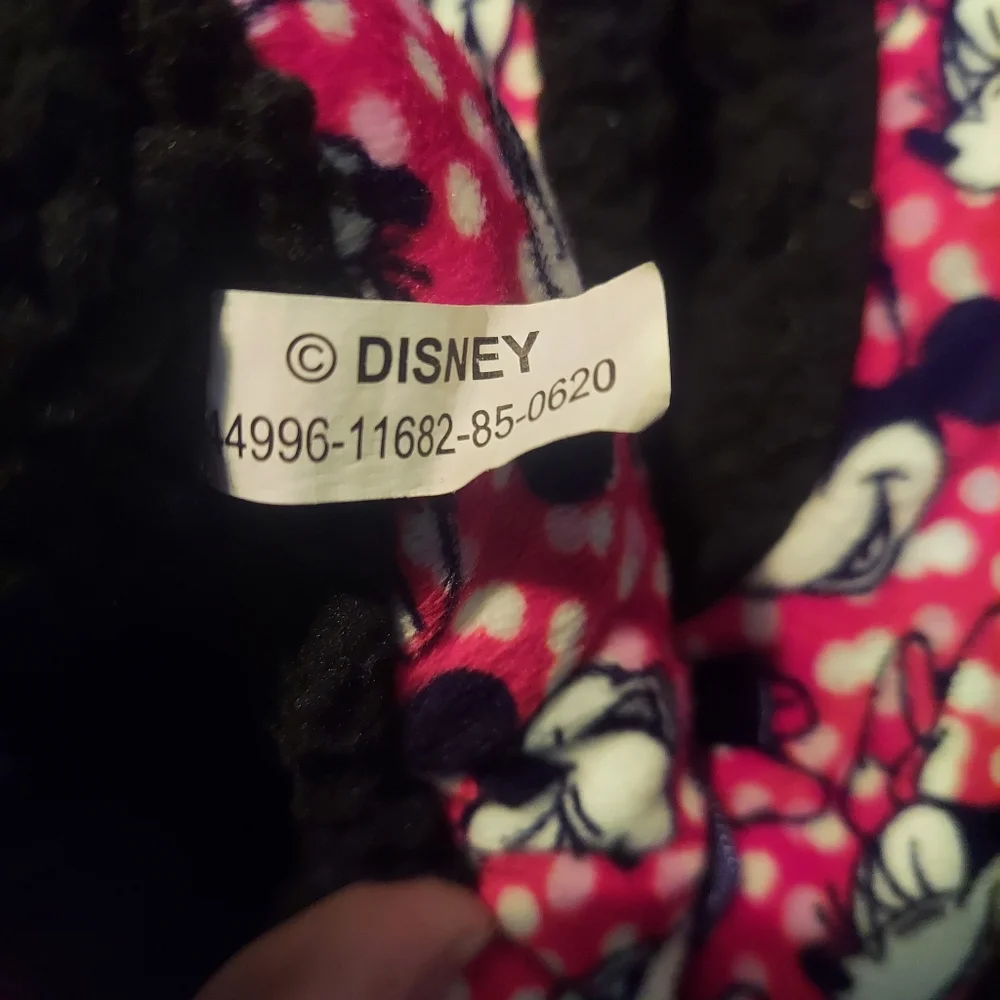 🎁 = 10/$25. NWOT Minnie Mouse slippers